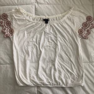 American Eagle Off the Shoulder Embroidered Sleeve